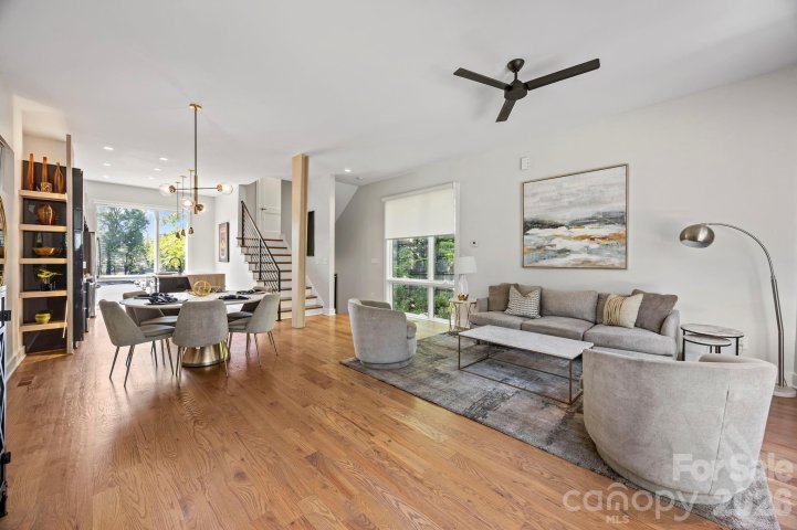 1062 Kenilworth Avenue pending home in Dilworth, Charlotte, NC