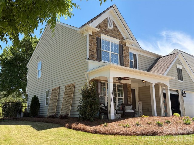 18544 Victoria Bay Drive sold home in Victoria Bay, Cornelius, NC