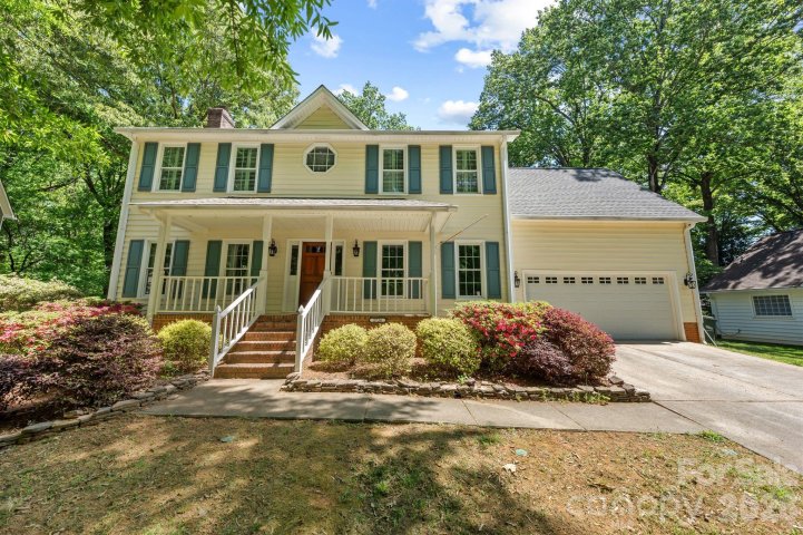 2726 Kirkholm Drive sold home in The Heathers, Matthews, NC