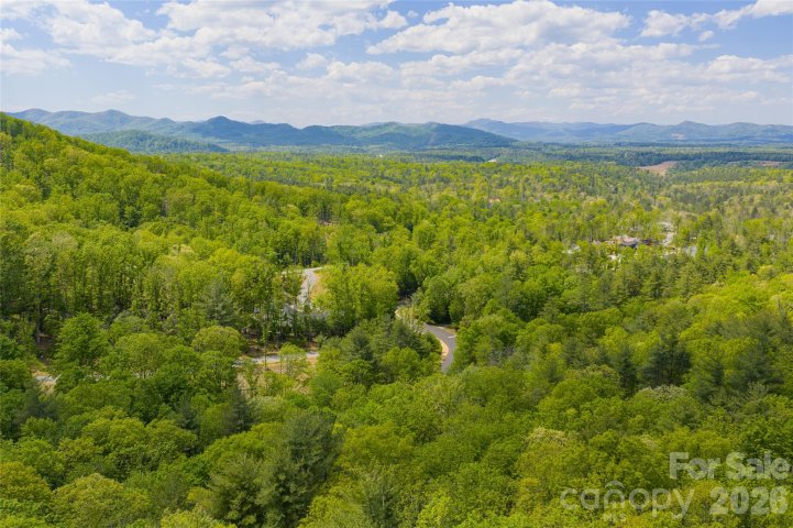 693 Tea House Drive active home in Ramble Biltmore Forest, Asheville, NC