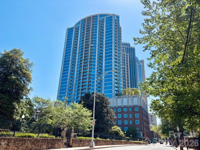 210 N Church Street active home in Avenue Condominiums, Charlotte, NC