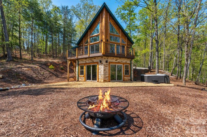 153 Chetan Way pending home in Tatanka, Lake Lure, NC