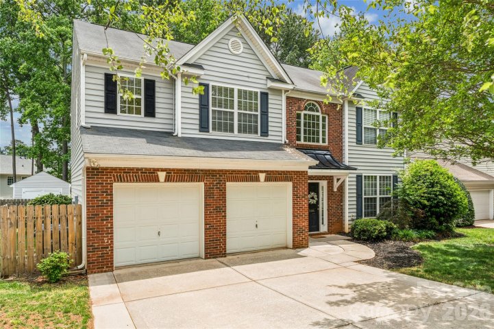 1206 E Arrow Lake Court pending home in Legacy Park, Fort Mill, SC