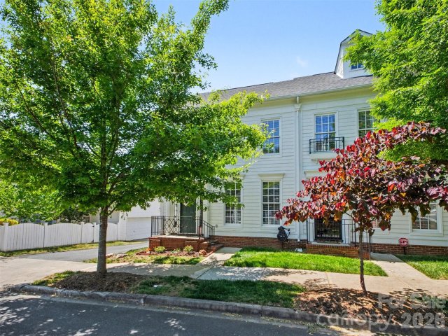 12346 Carrigan Court active home in Vermillion, Huntersville, NC