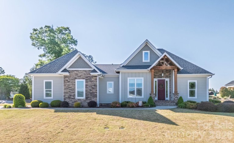 Homes in Ruby Ridge, Oakboro
