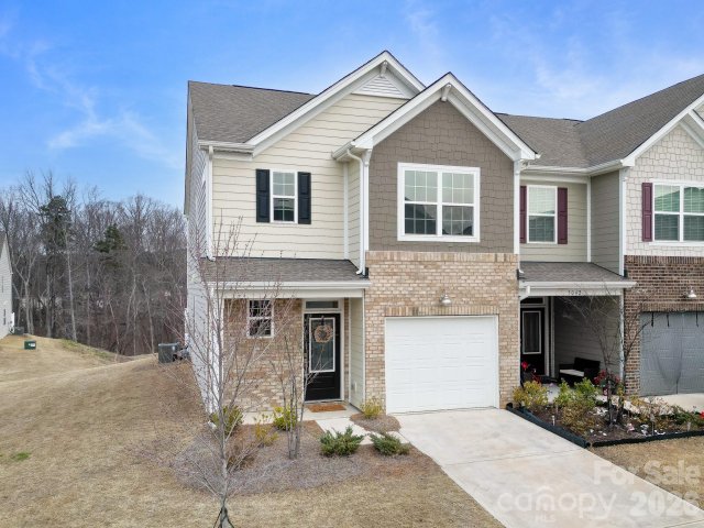 5044 Moss Pine Way pending home in Windhaven, Tega Cay, SC