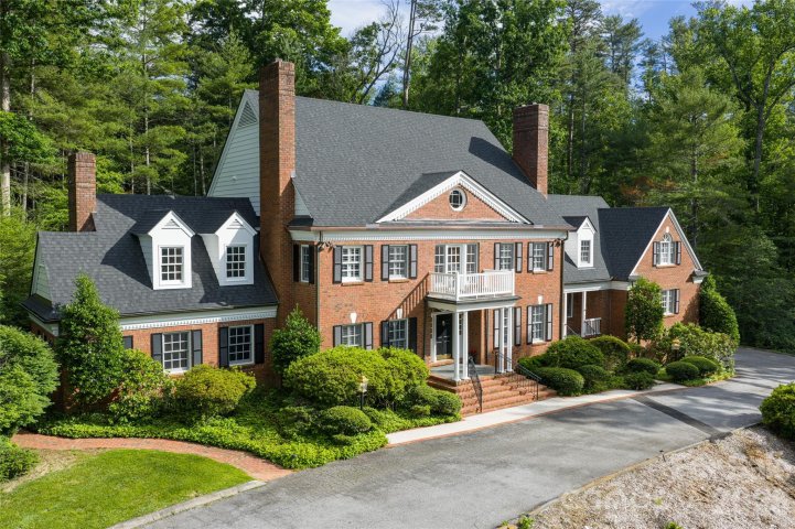 14 Brookside Road active home in Biltmore Forest, Asheville, NC