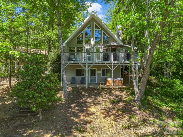 268 Mallard Road active home in Riverbend At Lake Lure, Lake Lure, NC