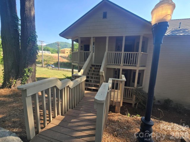 160 Whitney Boulevard active home in Rumbling Bald On Lake Lure, Lake Lure, NC