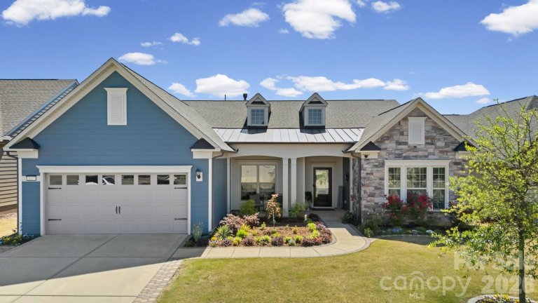 2017 Grove Place active home in Carolina Orchards, Fort Mill, SC