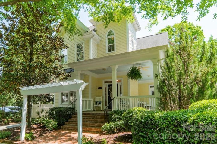 6121 Caseys Side Way pending home in Baxter Village, Fort Mill, SC
