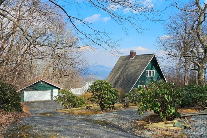 6856 Crest View Circle sold home in Gingercake Acres, Newland, NC