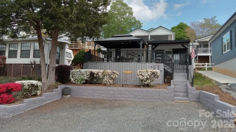 120 Elm Street active home in Badin Shores Resort, New London, NC
