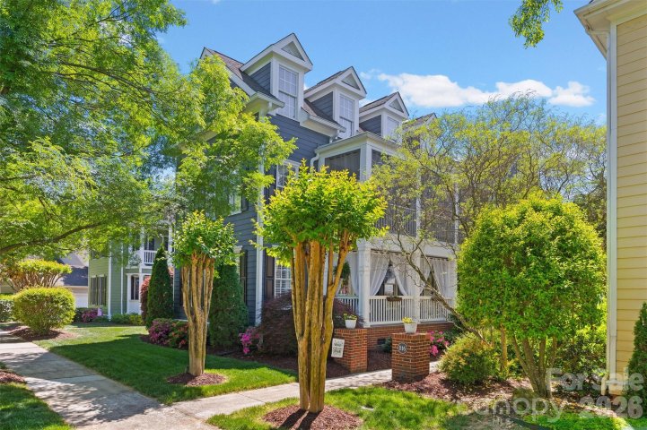 816 Victorian Way active home in Baxter Village, Fort Mill, SC