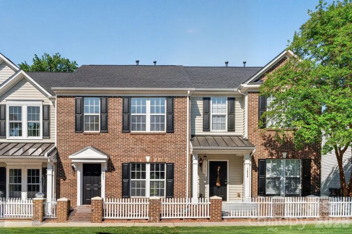 1631 Chamberside Drive active home in Manchester Village, Rock Hill, SC