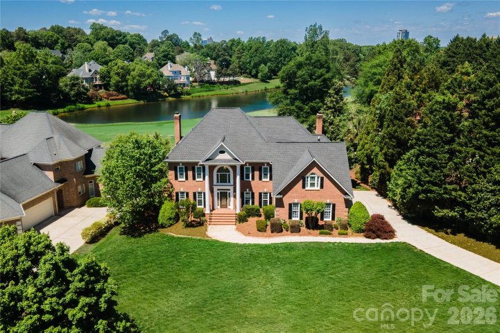 15709 Ballantyne Country Club Drive active home in Ballantyne Country Club, Charlotte, NC