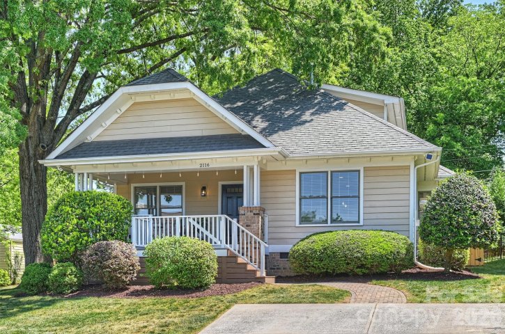 2116 Yadkin Avenue pending home in Villa Heights, Charlotte, NC