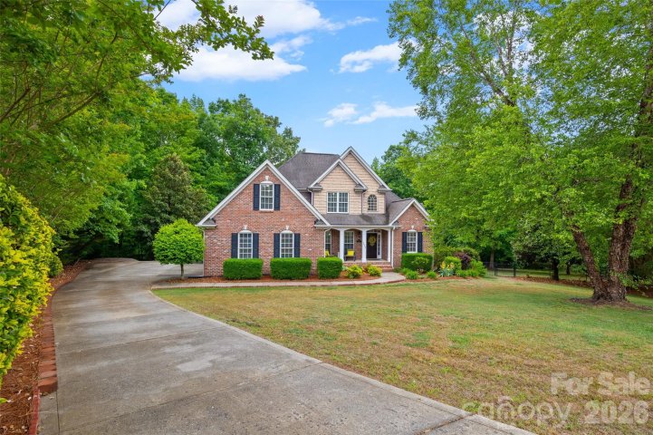 5625 Weavers Row pending home in Cramer Woods, Gastonia, NC