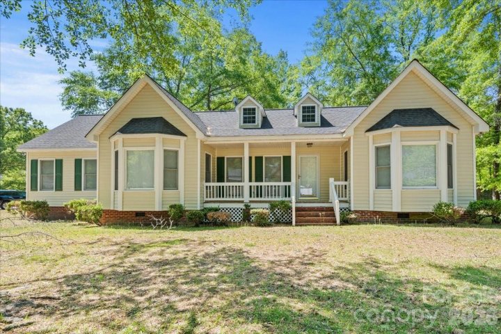 A home in Bridlewood, Cheraw