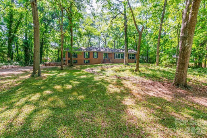 513 Mountainbrook Road pending home in Forest Hills, Lancaster, SC