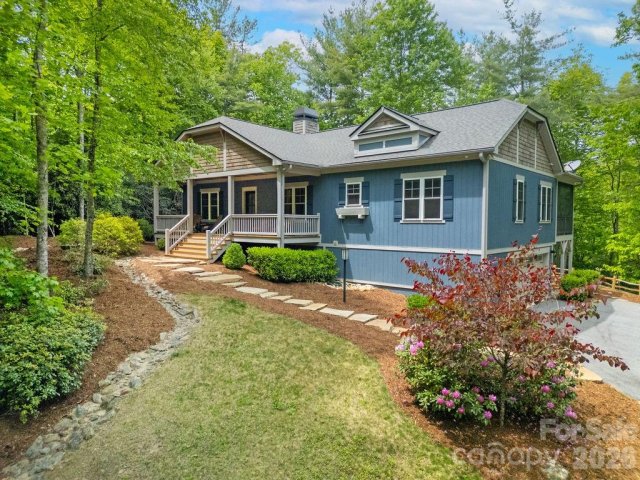 131 Bear Trace Road pending home in Eagle Lake, Brevard, NC