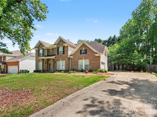 Homes in Brownes Ferry, Charlotte