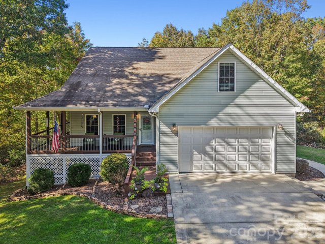 Homes in Greenbriar, Flat Rock