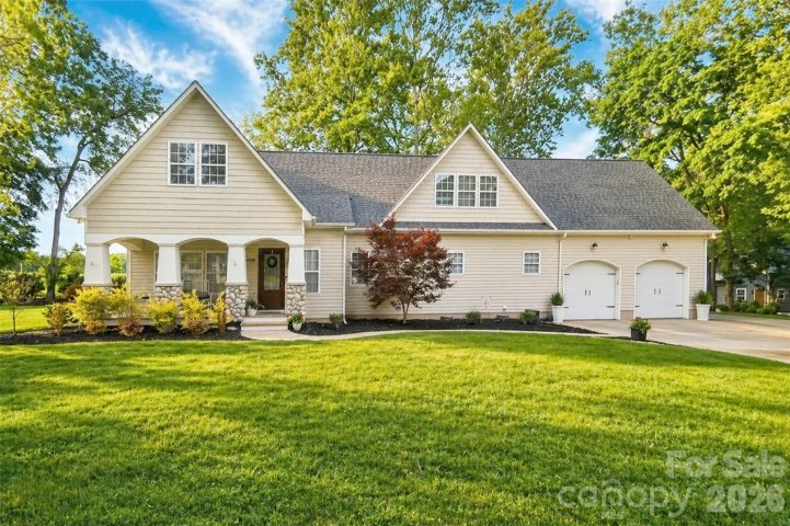 4484 Ranchway Drive pending home in Carolando, Concord, NC