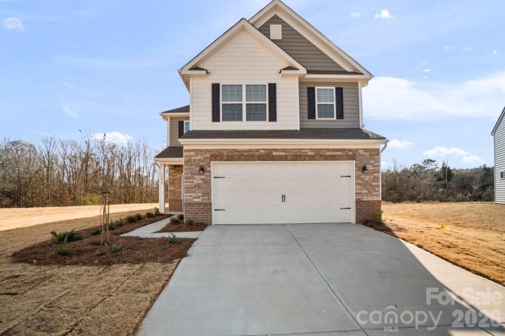 12807 Canterbury Castle Drive pending home in Chateau, Charlotte, NC