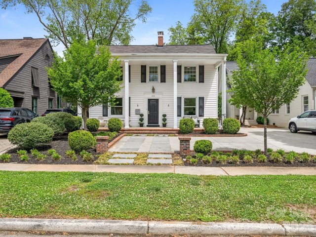 225 Altondale Avenue active home in Eastover, Charlotte, NC