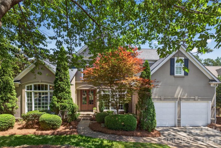 7331 Versailles Lane pending home in Piper Glen, Charlotte, NC