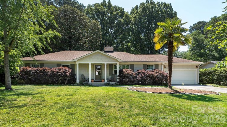 434 Blairmore Drive pending home in Sherwood Forest, Charlotte, NC
