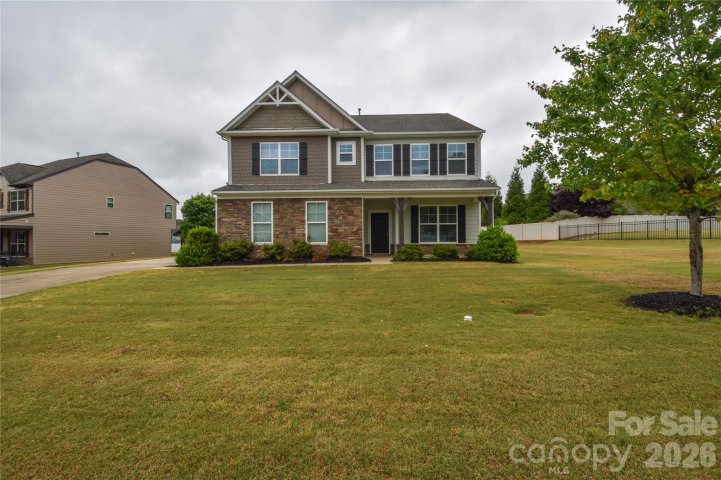 7227 Adirondack Drive pending home in Covington At Lake Norman, Denver, NC