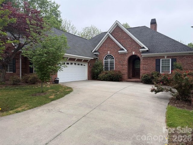 8 Split Creek Court sold home in High Vista Falls, Mills River, NC