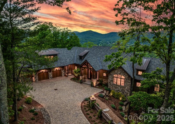 32 Featherstone Trail active home in The Cliffs At Walnut Cove, Arden, NC