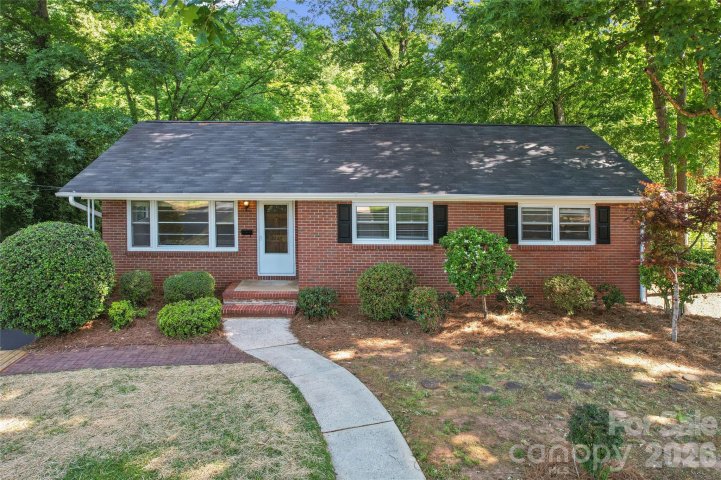 2227 Wensley Drive active home in Montclaire, Charlotte, NC