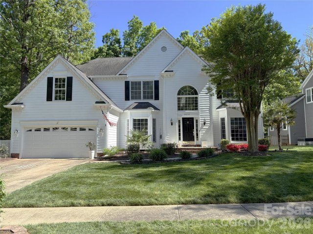 6416 Stargaze Lane pending home in Highland Creek, Charlotte, NC