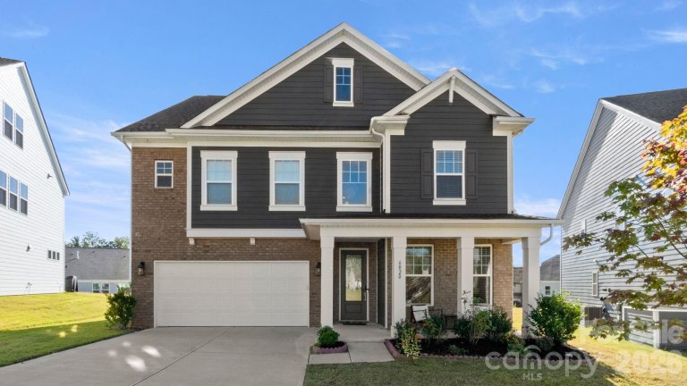 6020 Sayles Way pending home in Massey, Fort Mill, SC