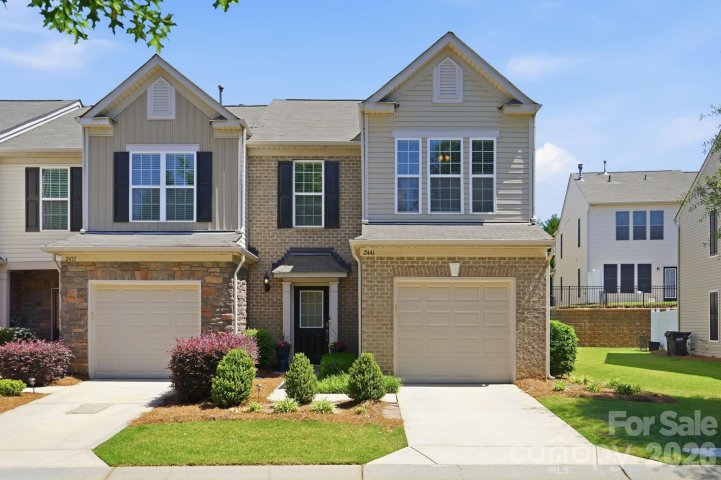 2441 Diplomat Lane pending home in Park South Station, Charlotte, NC