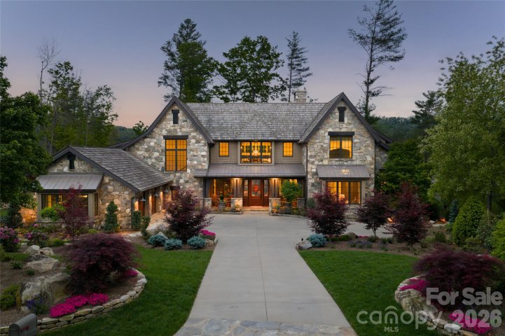 18 Fairsted Drive active home in Ramble Biltmore Forest, Asheville, NC