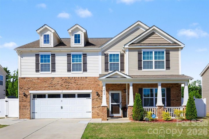 7833 Stonehouse Drive pending home in Nolen Farm, Gastonia, NC