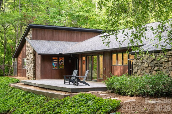 144 Sondley Parkway pending home in Sondley Estates, Asheville, NC