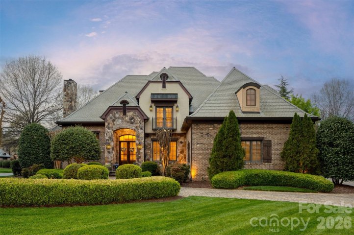 8304 Marcliffe Court active home in Longview, Waxhaw, NC