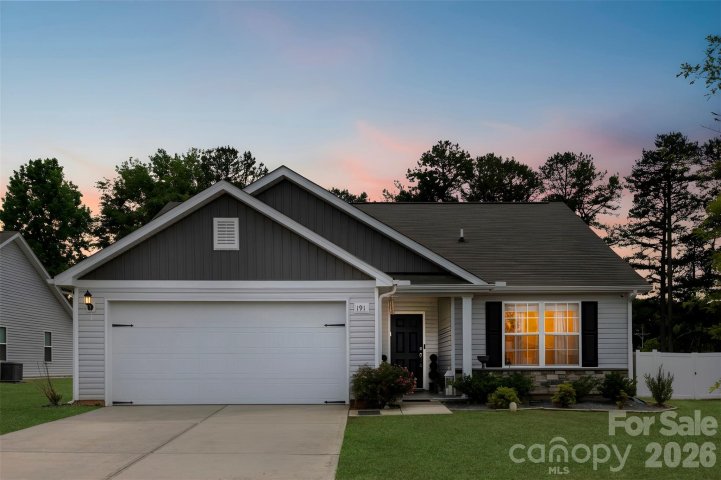 191 Belcaro Drive pending home in Beason Creek, Kings Mountain, NC