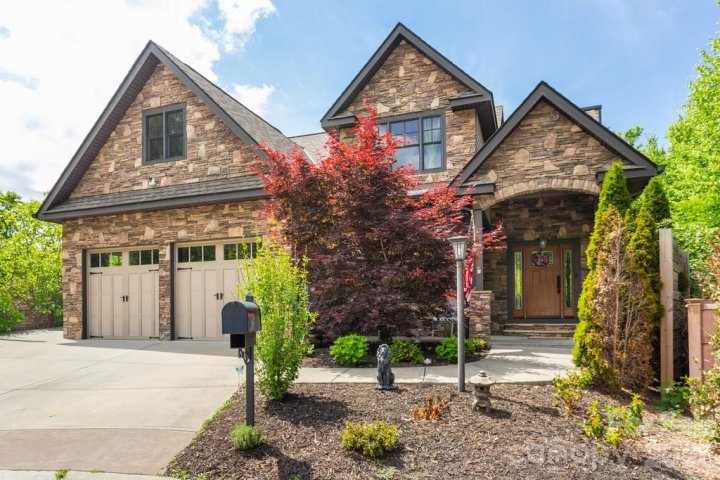 109 Wood Owl Court active home in Carriage Park, Hendersonville, NC