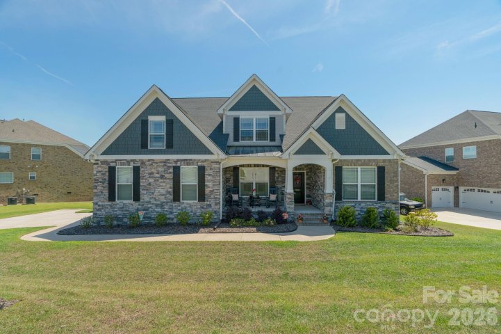 1050 Emerald Creek Drive pending home in Lakeside At Woodcreek, Elgin, SC
