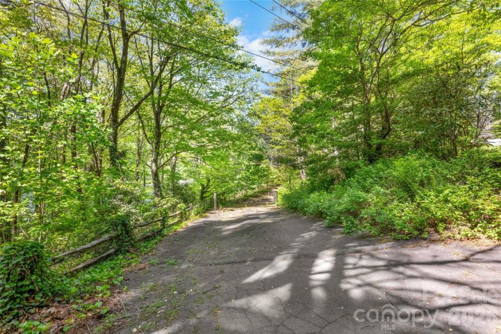 1923 Cold Mountain Road active home in Lake Toxaway Estates, Lake Toxaway, NC