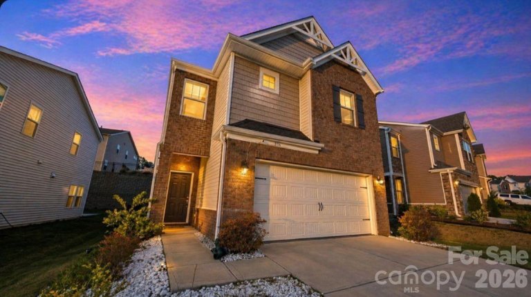 356 Hyssop Court pending home in Anniston Chase, Fort Mill, SC