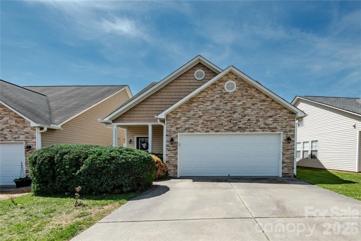 27 Chowan Drive pending home in River Stone, Fletcher, NC