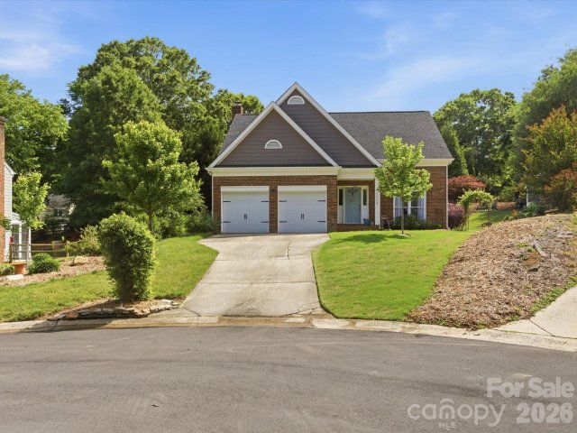 9804 Park Springs Court pending home in Cameron Wood, Charlotte, NC